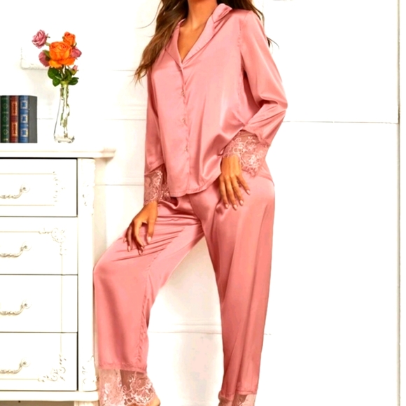 Lace panel lapel collar satin night set pyjamas - Picture 4 of 6